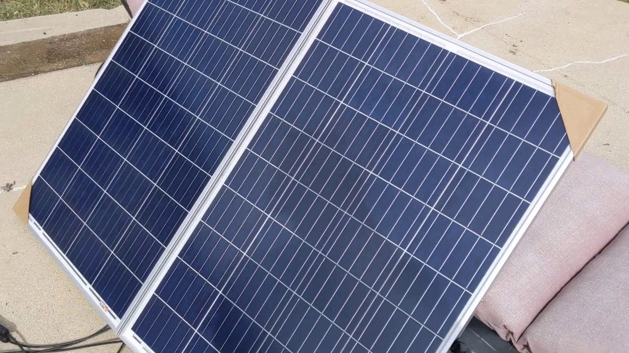 Quantas placas solares são necessárias para usar a geladeira sem pagar conta de luz?