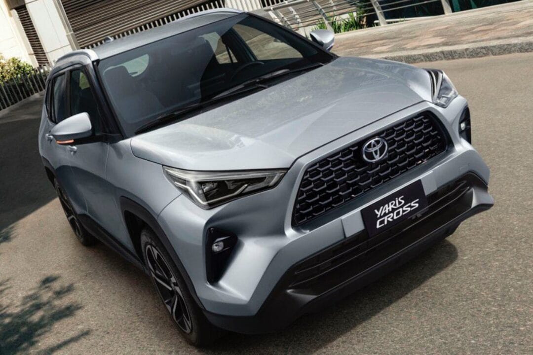 Toyota Yaris Cross: novo mini SUV mais barato do Brasil chega no mercado fazendo 30km/l para conquistar o coração dos brasileiros e aniquilar Creta e Renegade