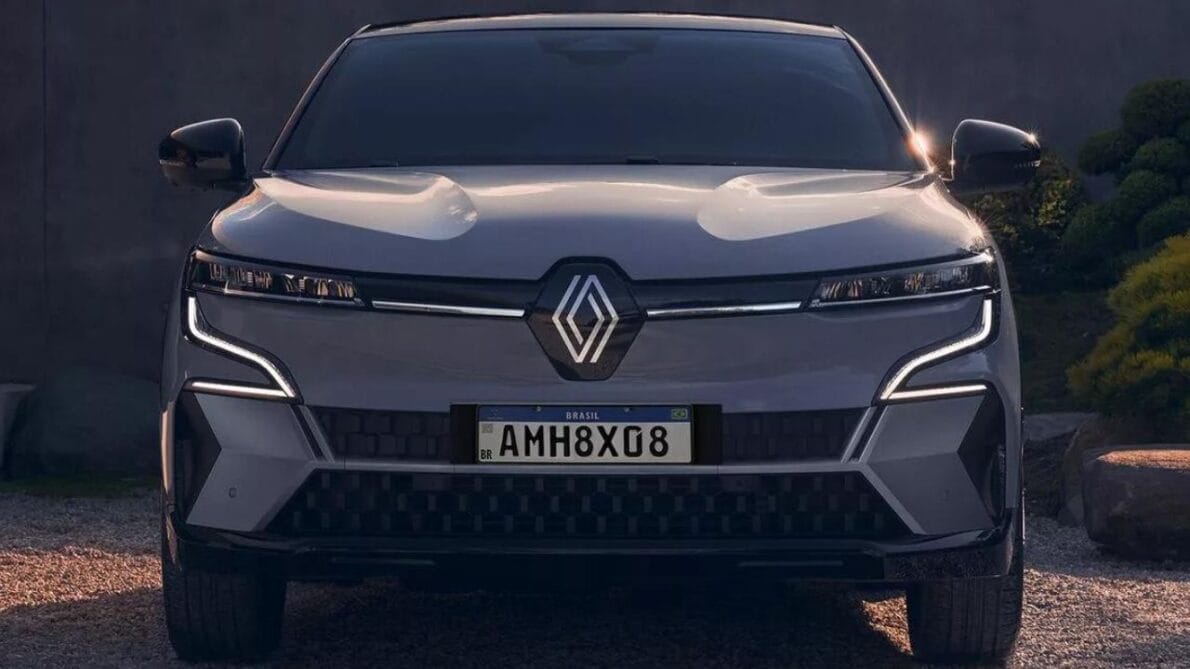 Com uma redução significativa no preço, o Megane E-Tech da Renault promete conquistar o mercado brasileiro