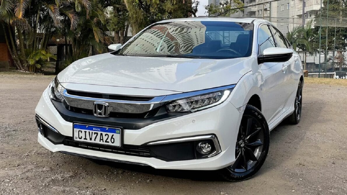 Honda Civic por até R$ 60 mil! Modelo LXR deixa rivais para trás em 2024 com consumo de 12,5 km/l e até 675 km de autonomia