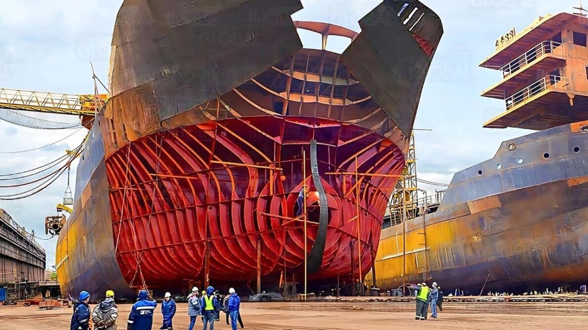 Como a indústria naval realiza a manutenção e os reparos em enormes navios, garantindo sua eficiência e prolongando sua vida útil