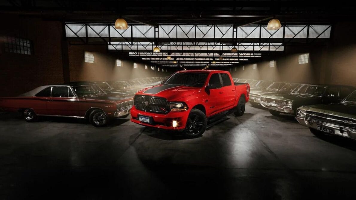 Conheça a edição especial e limitada da RAM Classic R/T, a última V8 da história: saiba como adquirir este ícone automotivo que custa menos que uma Hilux