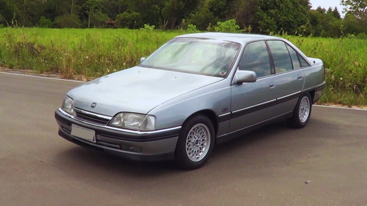 Conhecido por sua robustez e opções de luxo, o Chevrolet Omega marcou a indústria automobilística brasileira de 1992 a 1998 com suas versões variadas e motores potentes