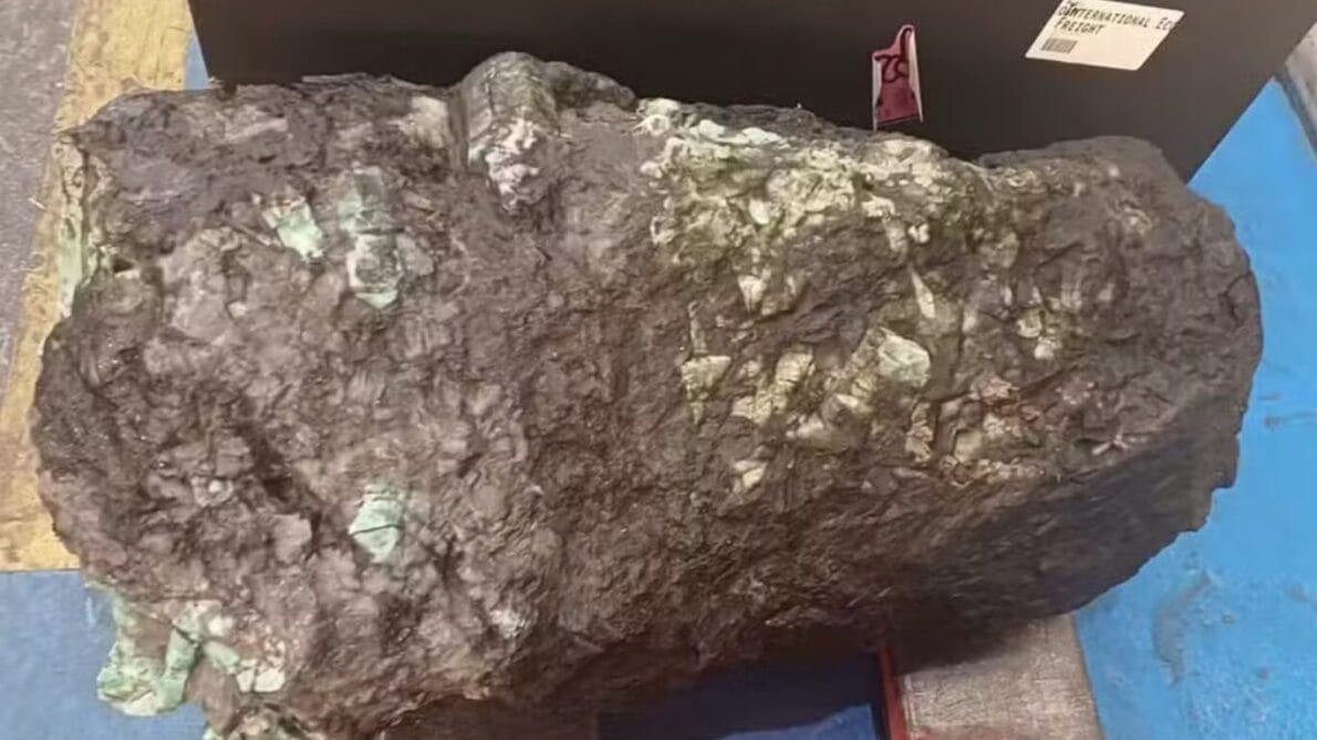 “piedra preciosa”, “subasta”, “receta federal” “esmeralda”