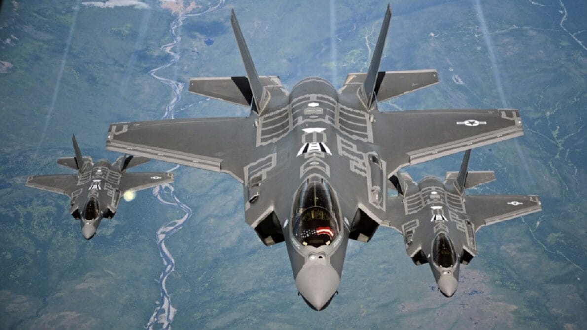 F-35 Lightning - El actual avión más poderoso y letal del mundo, con una velocidad de hasta 1.960 kmh