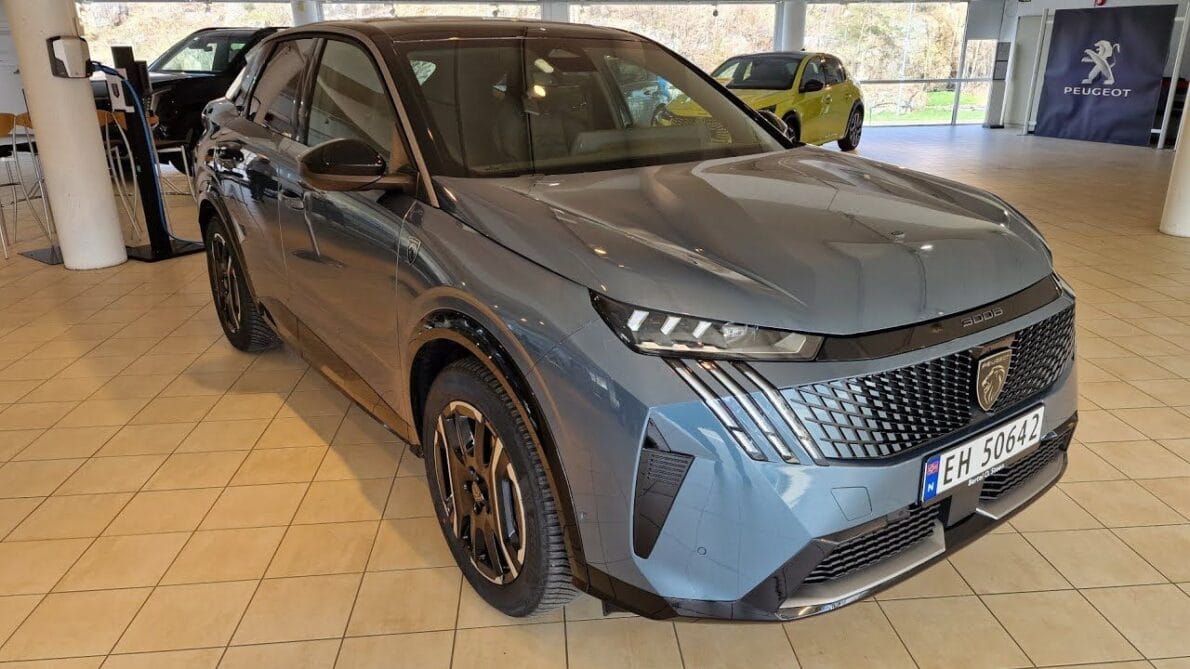 Peugeot revelou oficialmente o novo E-3008 2024, o SUV mais aguardado do Brasil; com versões totalmente elétricas, o modelo promete revolucionar o mercado automotivo