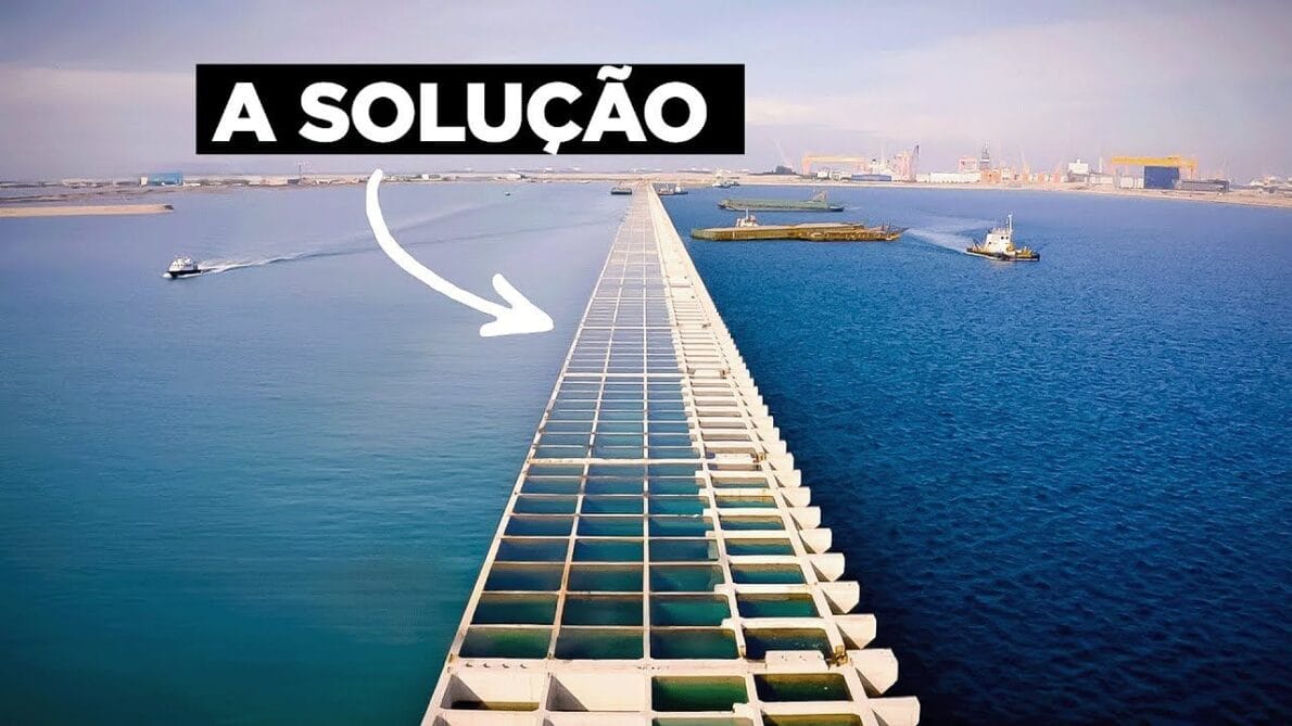 Por que Singapura está construindo caixões de concreto no oceano?