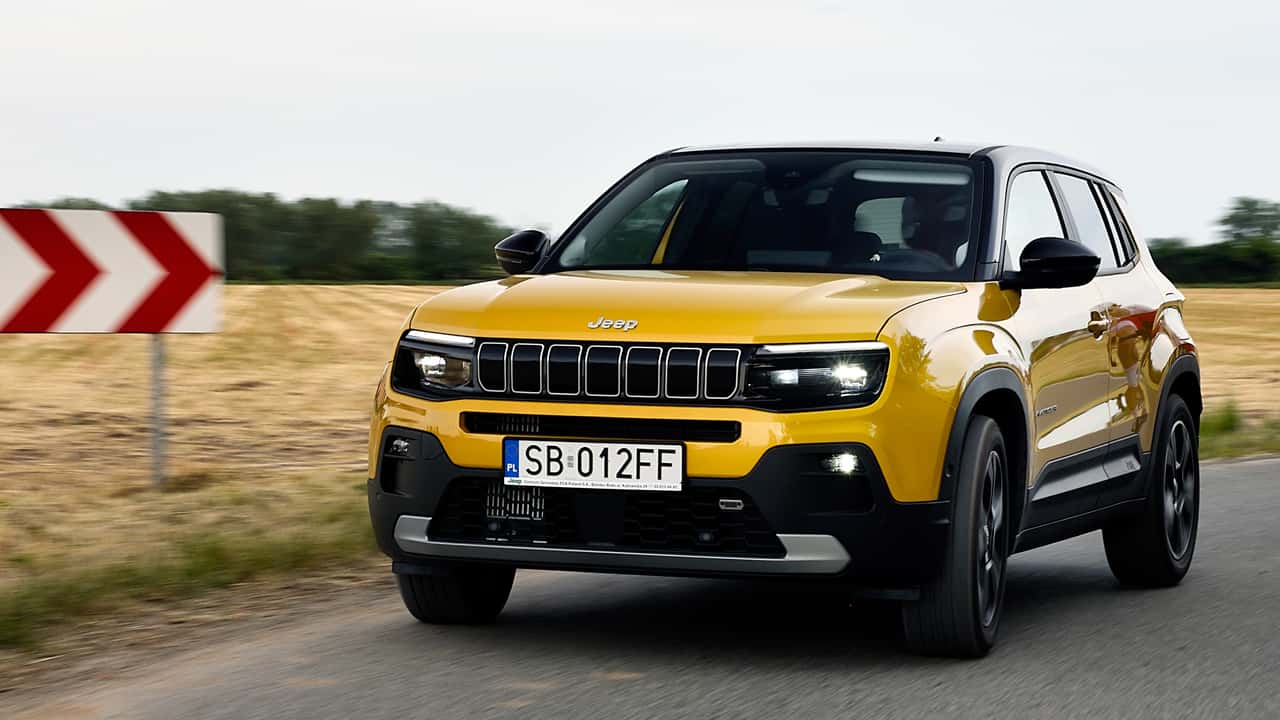 “jeep”, “avenger”, “suv compacto”