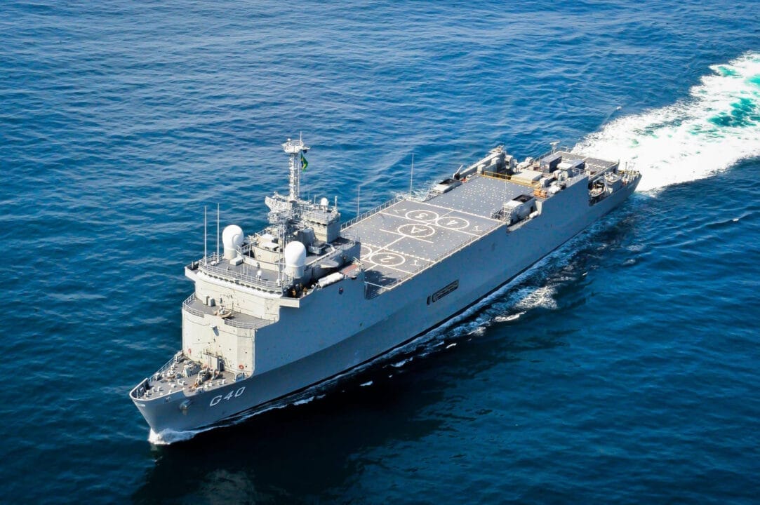 G-40 Bahia -Con 168 metros de largo, conozca el segundo mayor buque de la Marina de Brasil!