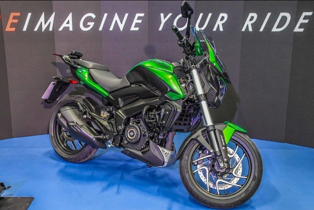 Bajaj Dominar 400, a motocicleta indiana mais vendida no Brasil. (Imagem: reprodução)