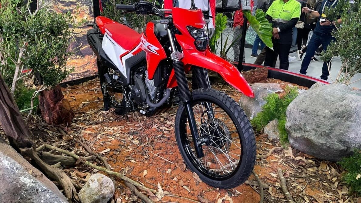 “xr 300l tornado”, “honda”, “motos ” “xre 300 sahara”