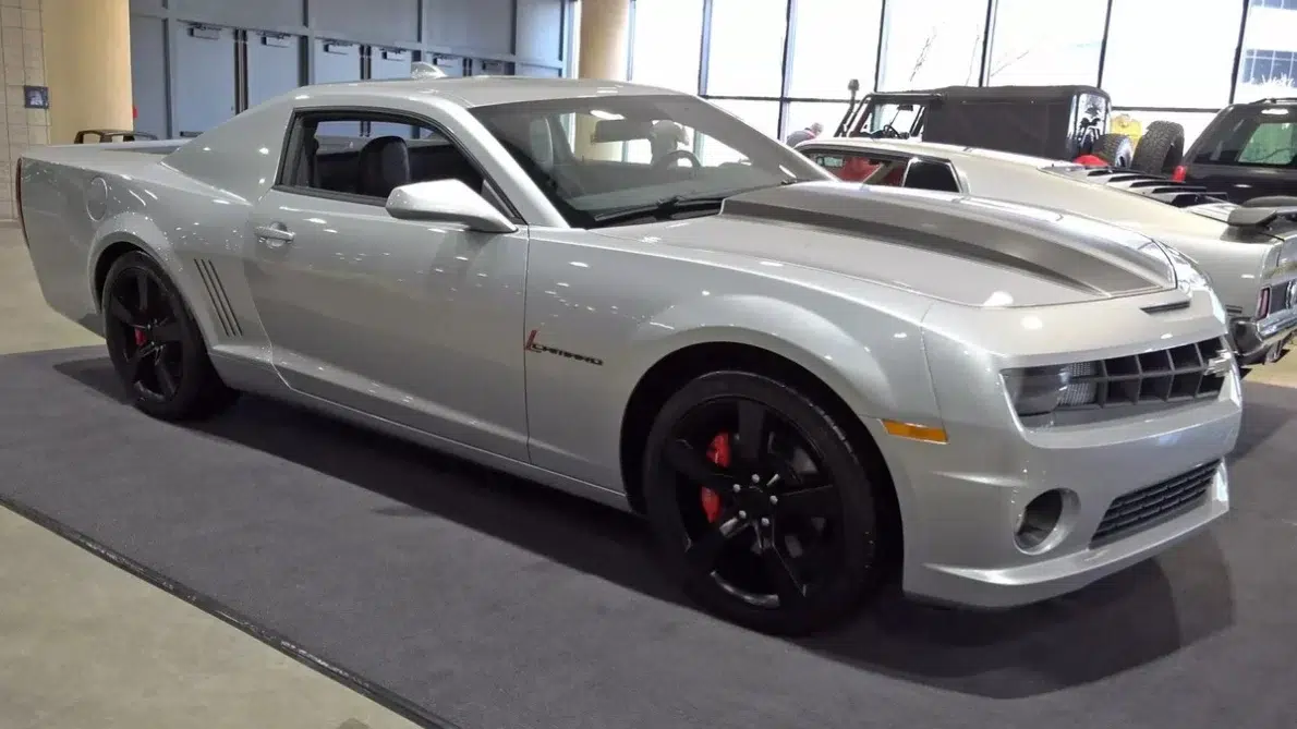 Chevrolet Camaro Es Transformado en Pickup en EE. UU.