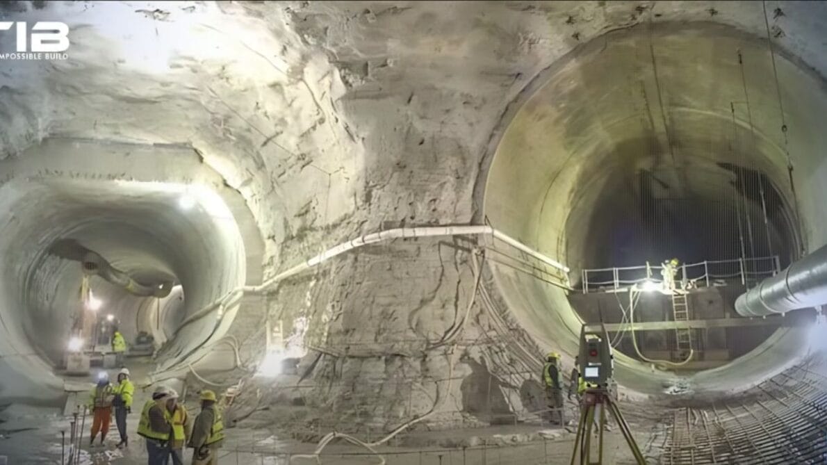 Por qué Egipto está en construcción de TÚNELES en el desierto?