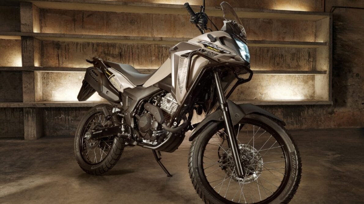 “honda”, “tornado”, “sahara”, “moto económica”, “moto”