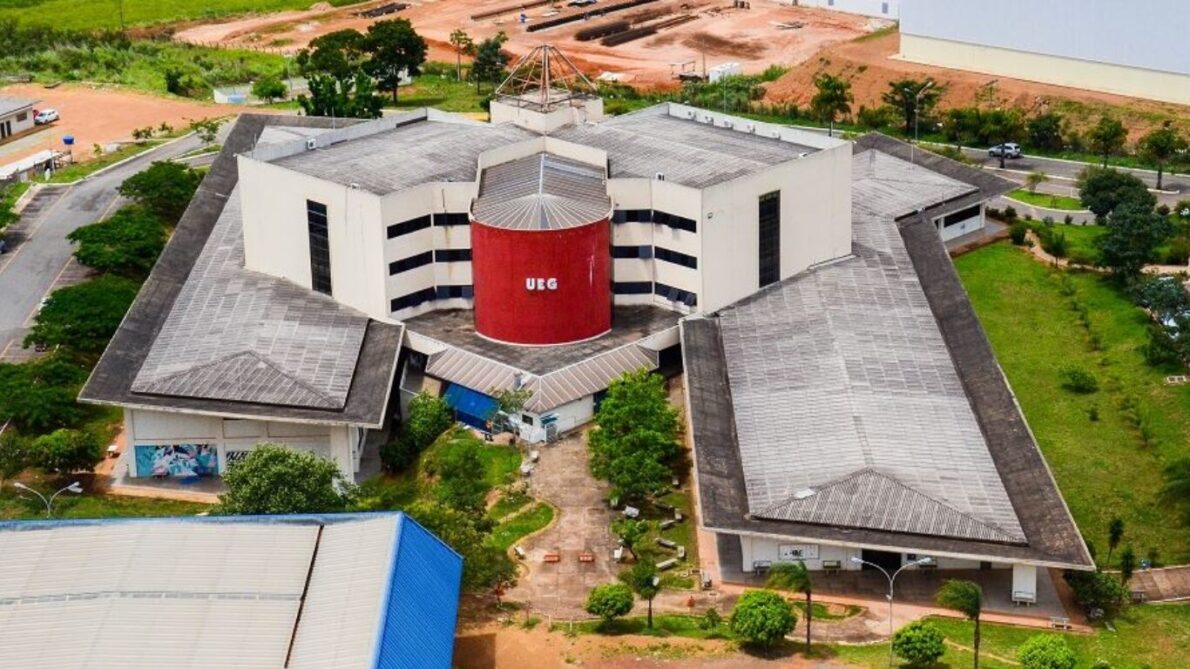 “curso de graduação”, “graduação gratuita”, “curso online”, “curso gratuito”, “ueg”