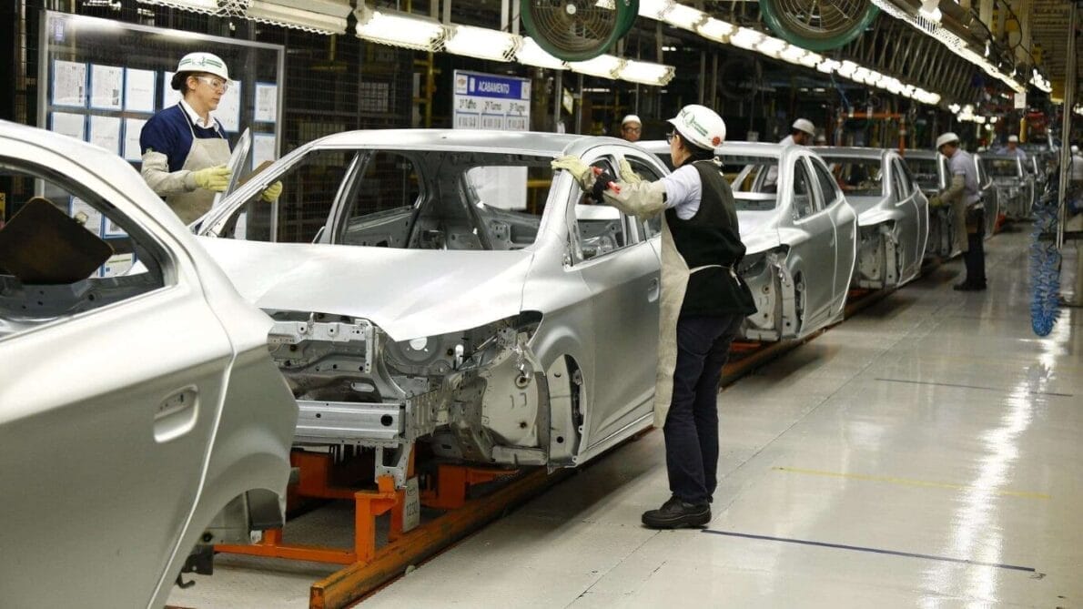 “chevrolet, “inversión”, “lanzamiento”, “gm”, “onix suv”