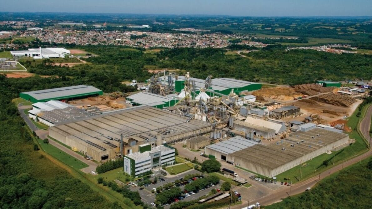 Berneck abre vagas de emprego em sua fábrica para profissionais de diversos níveis de escolaridade e experiência.