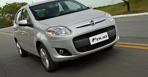 Carro popular Guerreiro Fiat Palio 1.0 Fire por R$ 17 mil desbanca modelos atuais em 2024 e demonstra ser o carro ideal com consumo de 17,2 km/l