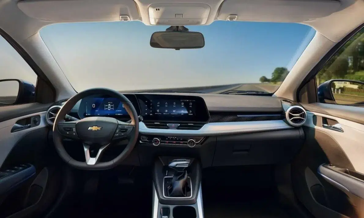 Nuevo Monza Hybrid 2025 de Chevrolet llega para derribar Virtus y Corolla en el segmento de los sedanes compactos