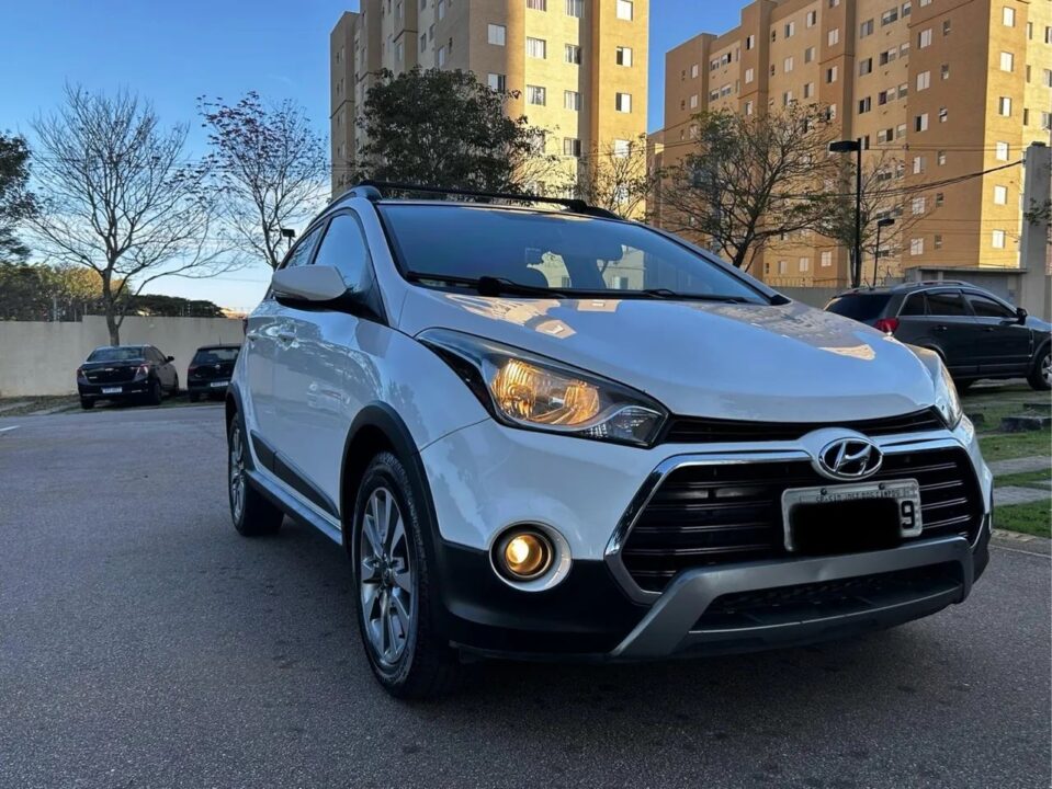 Por menos de 48 mil reales, auto popular de Hyundai, HB20X desbanca modelos actuales en la categoría de hatch aventurero con consumo de 13,3 km/l con gasolina