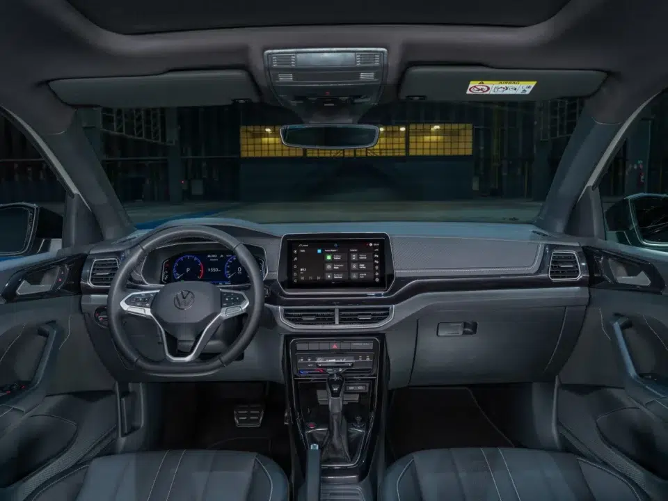 T-Cross 200 TSI 2025 llega al mercado desafiando reinado del Renegade y Creta con 691 km de autonomía y consumo de hasta 14,1 km/l