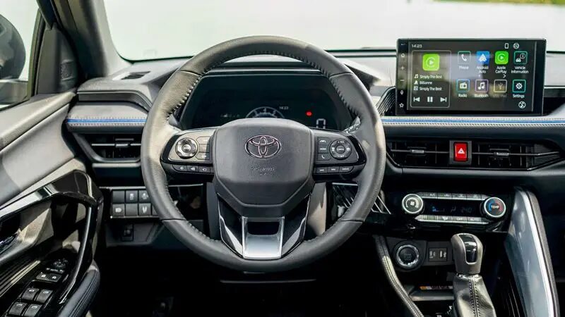 Toyota Yaris Cross llega a Brasil en 2025 prometiendo rivalizar con Honda HR-V y Volkswagen T-Cross, con versiones híbridas y motor flex. (Imagen/ divulgação)