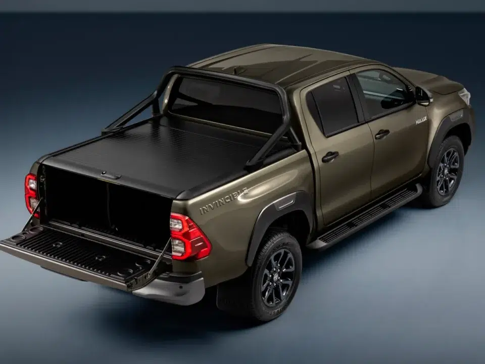 Toyota revoluciona el mercado automotriz con la primera Hilux híbrida del mundo: Lanzamiento trae sistema micro-híbrido de 48V, manteniendo eficiencia, capacidad off-road y remolque!