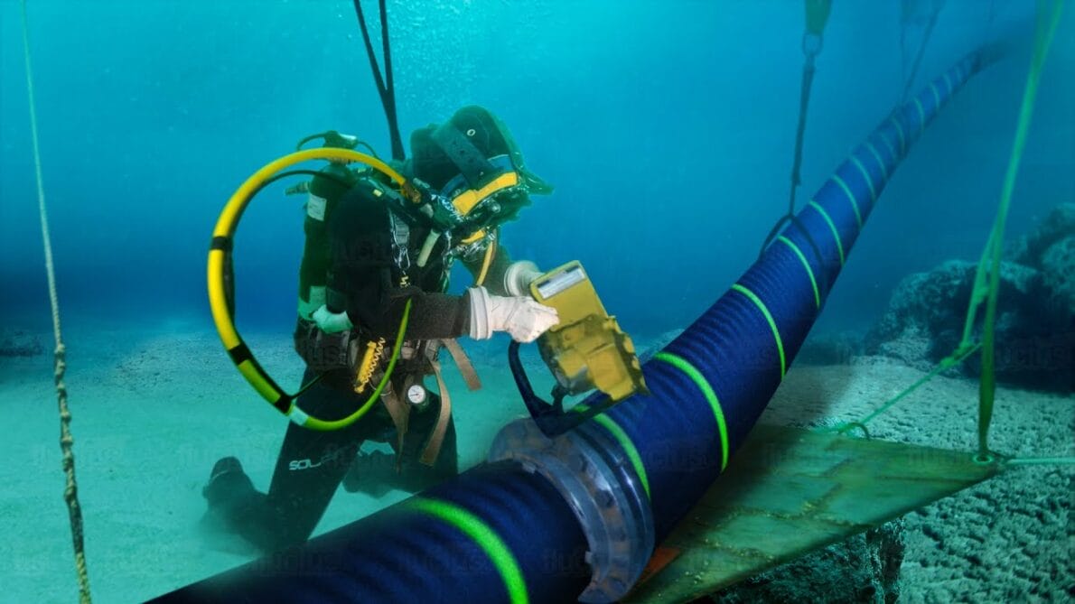 Infraestructura invisible de cables submarinos es responsable de mantener la internet funcionando, incluso bajo ataque de fuerzas de la naturaleza