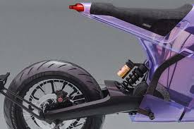 Peugeot lanza moto eléctrica con diseño retro inspirado en los años 80, con elementos nostálgicos que remiten a la era de los videojuegos