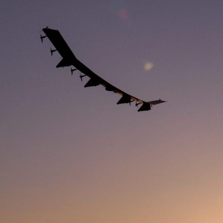 Ejército de EE. UU., drone movido a energía solar