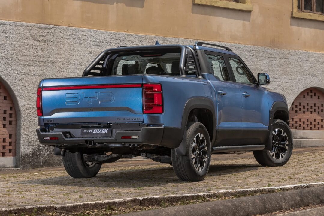 BYD lanza picape híbrida Shark en Brasil con 437 cv, enfoque en el agro y alta tecnología. ¿Destronará a la S10?