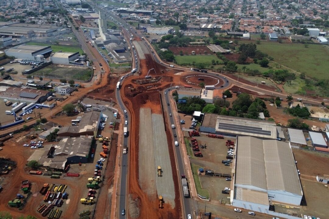 Nuevo viaducto de Londrina en la BR-369 comienza a tomar forma
Foto: DER