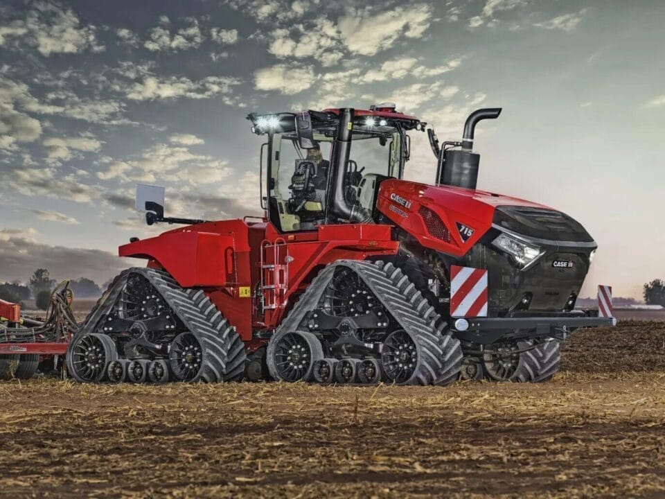 El tractor más potente del mundo, sin neumáticos, ya está en Brasil y cuesta más de R$ 5 millones. ¿Realmente vale la inversión? (Imagen: difusión) El tractor más potente del mundo, sin neumáticos, ya está en Brasil y cuesta más de R$ 5 millones. ¿Realmente vale la inversión? (Imagen: difusión)