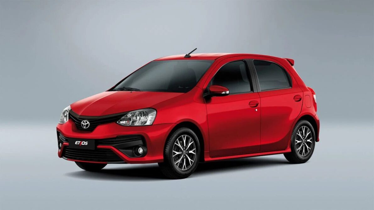 Toyota Etios, con precios a partir de R$ 35 mil, es una opción económica y confiable en el mercado de usados. ¡Descubre qué observar antes de comprar! (Imagen/ Divulgación)