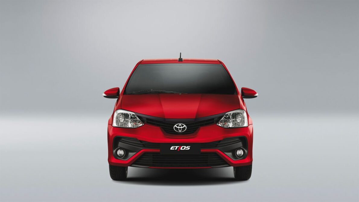 Toyota Etios, con precios a partir de R$ 35 mil, es una opción económica y confiable en el mercado de usados. ¡Descubre qué observar antes de comprar! (Imagen/ Divulgación)