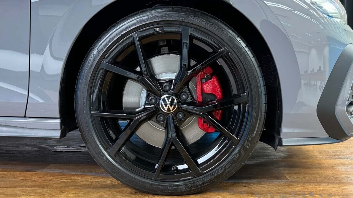 El Golf GTI Está de Vuelta a Brasil Con Motor 2.0 Turbo y Diseño Deportivo. ¡Descubre Todo Sobre el Modelo Más Esperado de 2025! (Imagen: Fábio Trindade)
