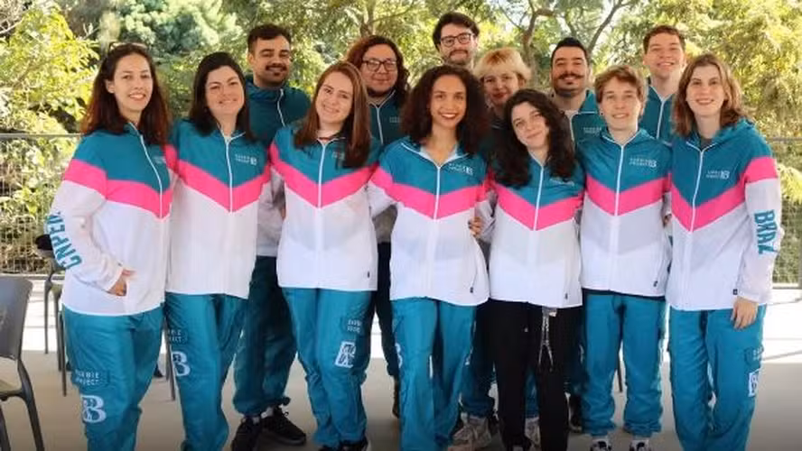 ¡EN LA CIMA! Brasileños conquistan medalla de oro en competencia del MIT con innovación en la lucha contra los microplásticos