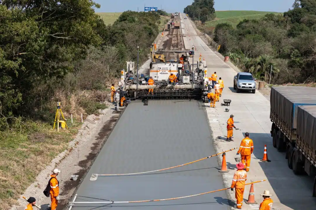 ¡Nada De Asfalto! Paraná Sigue El Ejemplo De EE. UU. Y Renovará 340 Km De Carretera Con Concreto, Que Dura El Doble Que El Asfalto Convencional Usado Hoy En Brasil Y Es Más Barato. (Foto: Ari Dias/AEN)