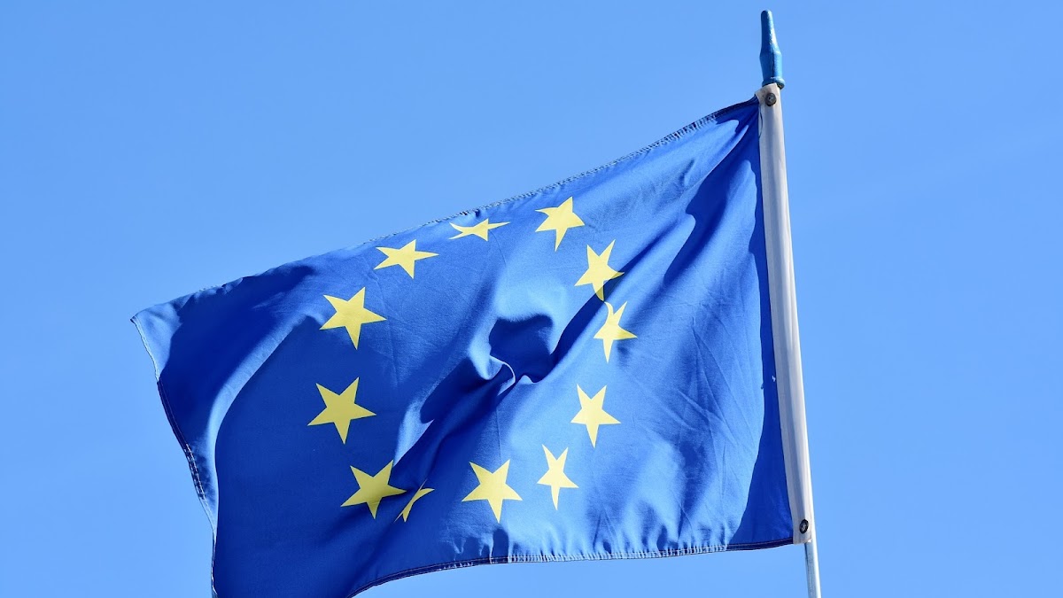 Quer trabalhar na Europa? Multinacional Fluidra abre processo seletivo com remuneração de € 6.000 euros, confira os cargos!