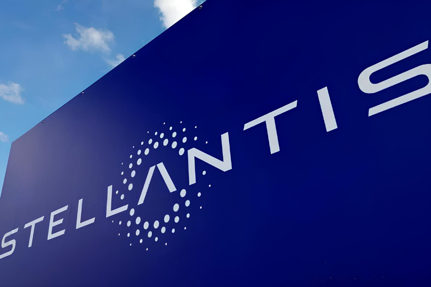 Domínio chinês no mercado automobilístico Jeep, Dodge Ram, Fiat e Grupo Stellantis entram na mira de aquisição