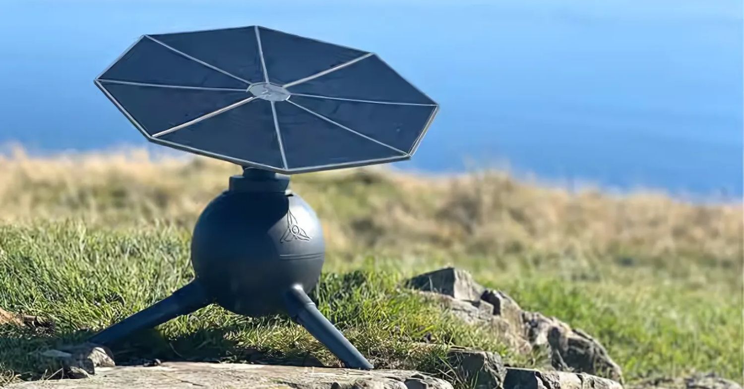 Iris T1 carrega seu celular 20 vezes com energia solar portátil. Considerado o primeiro seguidor solar portátil completo do mundo