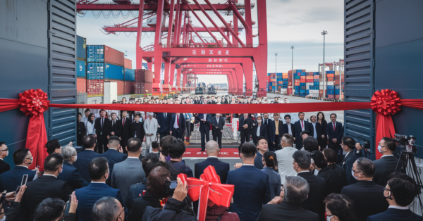 Megaporto chinês de US$ 3,4 bilhões no país vizinho do Brasil preocupa