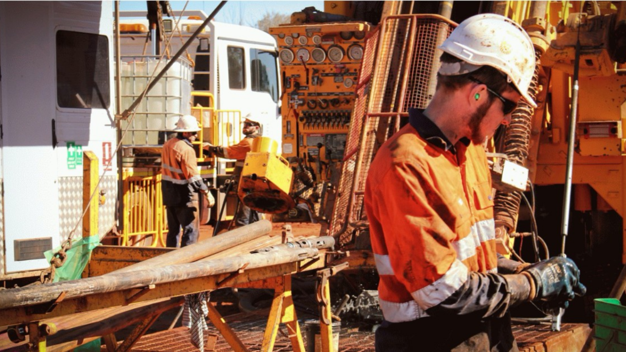 “tierras raras”, “niobio”, “minera”, “mina”
