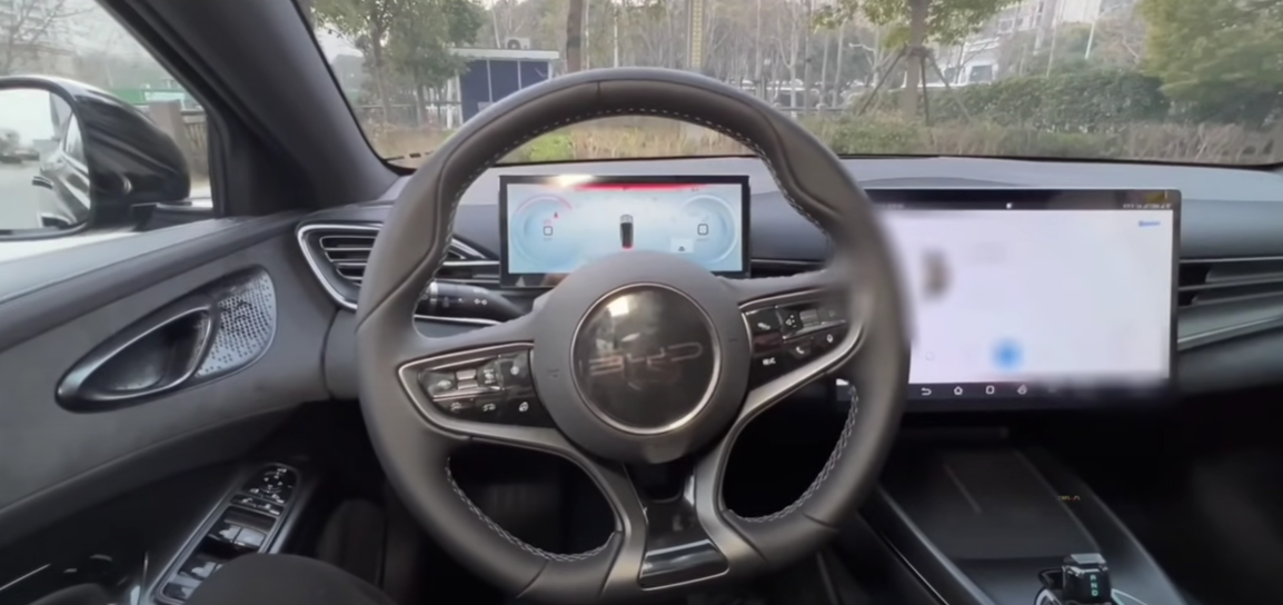 BYD Seal 2024: 530 caballos, más de 500 km de autonomía y 0 a 100 en 3,6 segundos con precio de Civic!