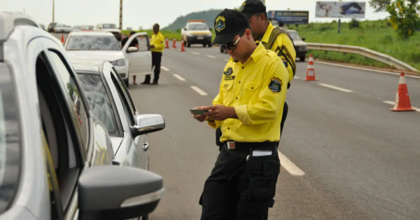 CCJ aprova porte de armas para agentes de trânsito. Proposta redefine a profissão e divide opiniões. Será o trânsito mais seguro?. (Imagem: Wélida Jácome / Prefeitura de Palmas, Tocantins)