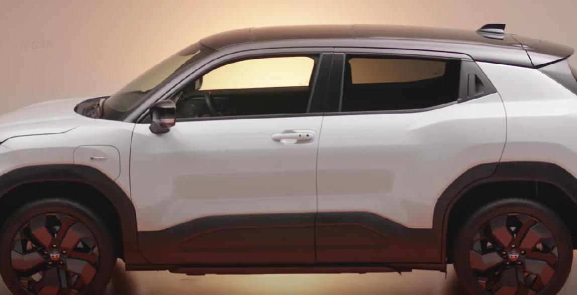 El modelo fue desarrollado en India y será lanzado en Europa en 2025. Promete ser una opción accesible y eficiente, ayudando a Toyota a ampliar su línea de coches eléctricos.