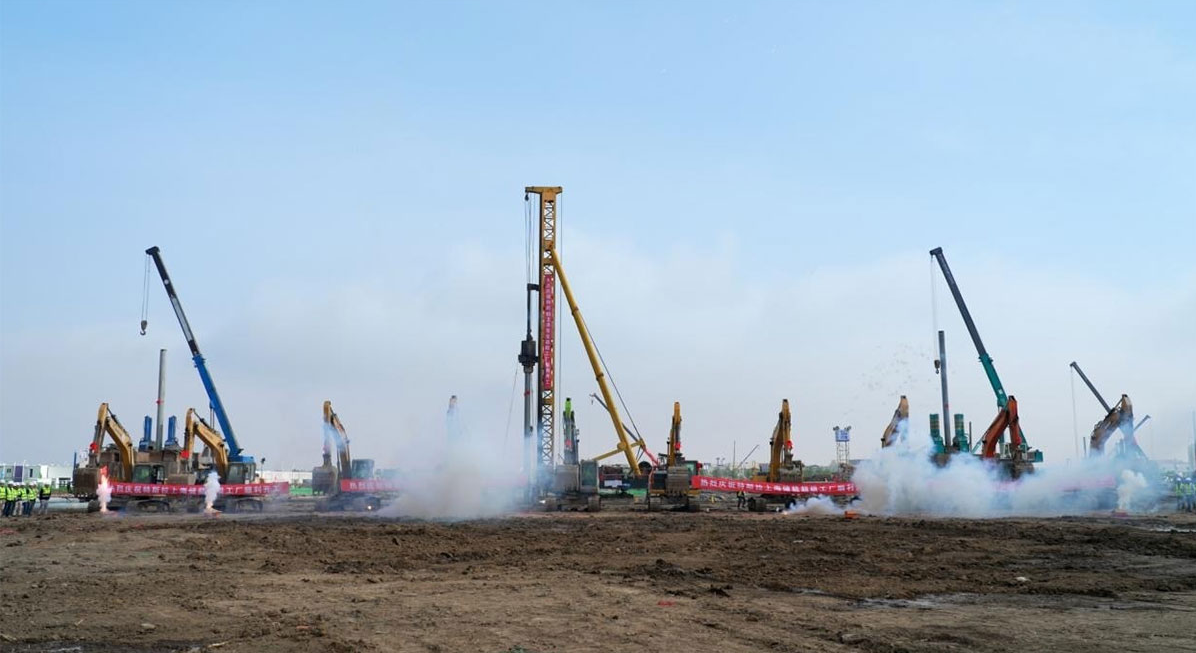 Con solo 7 meses de construcción, esta fábrica ya es un hito de eficiencia e innovación. La producción promete reducir apagones y fortalecer redes eléctricas en todo el mundo.