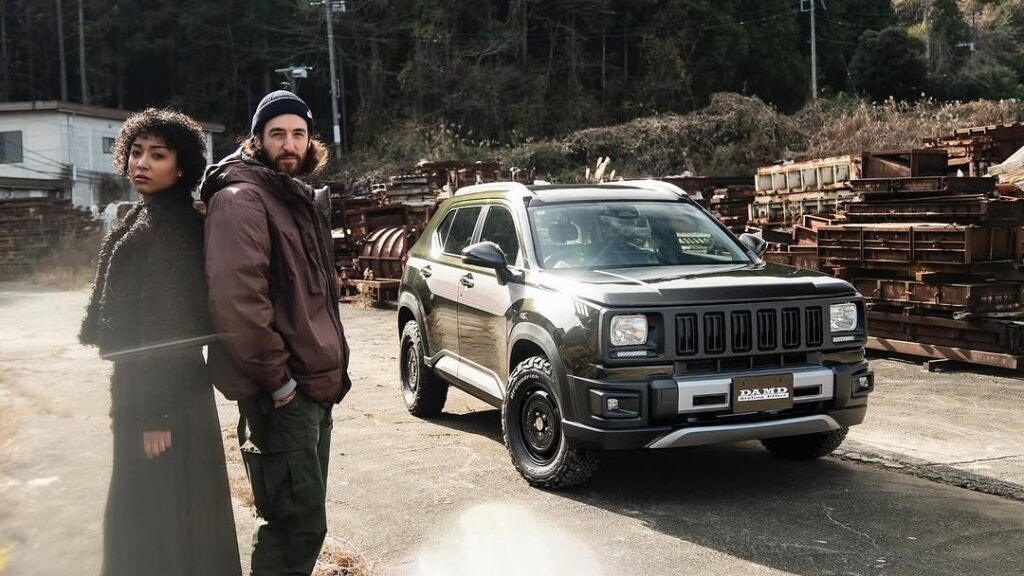 El Honda WR-V, en su versión estándar, está confirmado para llegar a Brasil en 2025. Ya la versión customizada por Damd, con visual retro, no debe ser comercializada por aquí, pero ciertamente llamó la atención de los aficionados.