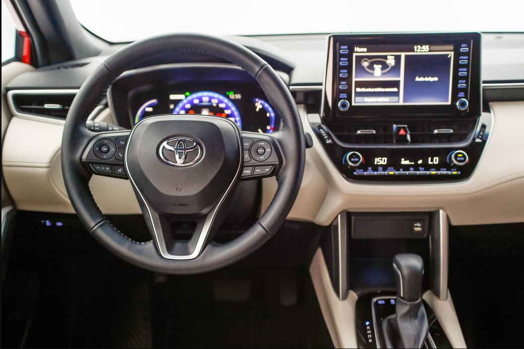 Toyota Corolla Cross 2.0 FLEX 2022 se destaca pela durabilidade e economia, com motor 2.0 aspirado de 177 cv e médias de consumo que chegam a 13,5 km/l na gasolina