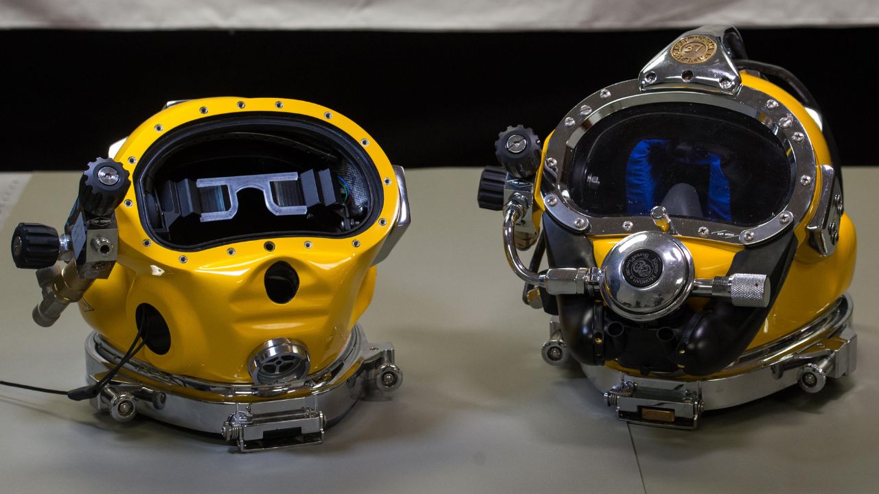 Capacete com visão aumentada ajuda mergulhadores de águas profundas a trabalhar na escuridão